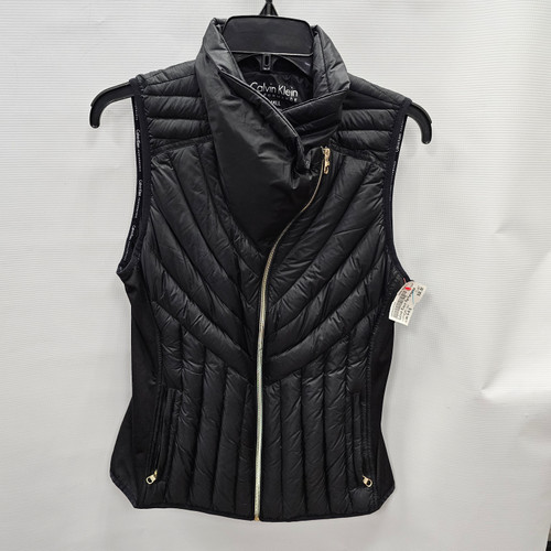 Vist Large View of Product Image Which is Used Calvin Klein Performance Lightweight Vest S-4/6