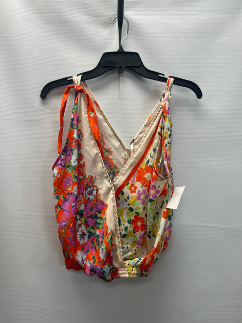 Used Free People Sleeveless Top XS-0/2 60132-S000105899 Vist Large View of Product Image Which is Used Free People Sleeveless Top XS-0/2