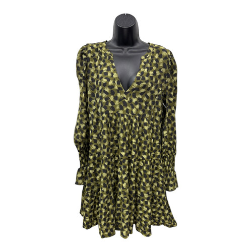 Vist Large View of Product Image Which is Used Pomander Short Dress B M-8/10