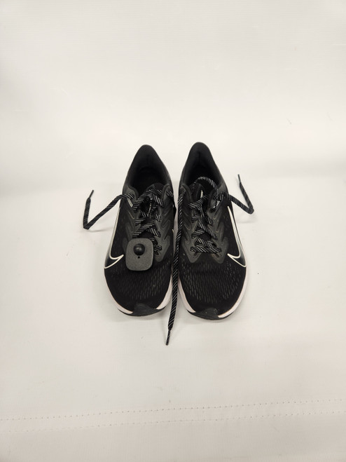 Vist Large View of Product Image Which is Used Nike Performance Shoes 8.5