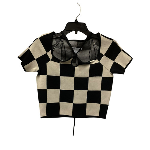 Vist Large View of Product Image Which is Used URBAN REVIVO Short Sleeve Top L-12/14