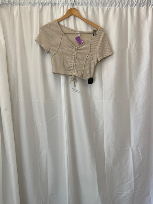Vist Large View of Product Image Which is Used Unbranded Short Sleeve Top P S-4/6