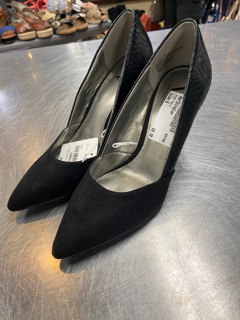 Vist Large View of Product Image Which is Used Worthington High Heels 6