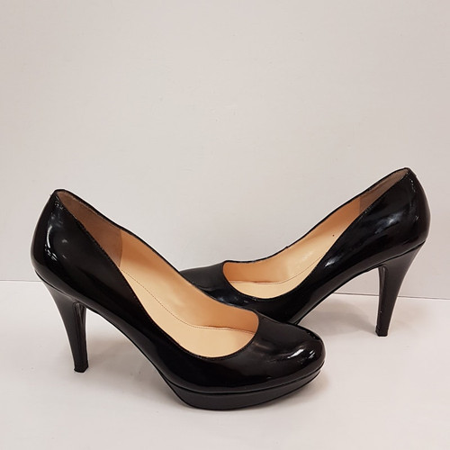 Used marc fisher  SHOES  7