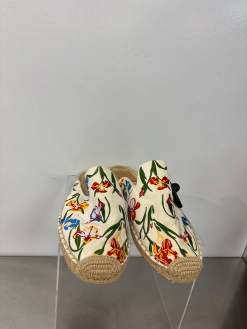 Vist Large View of Product Image Which is Used Tory Burch Flats 10
