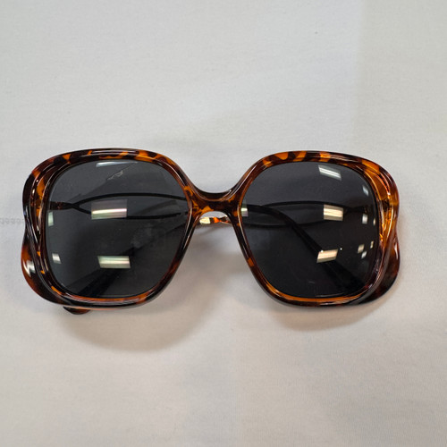 Vist Large View of Product Image Which is Used Unbranded Sunglasses