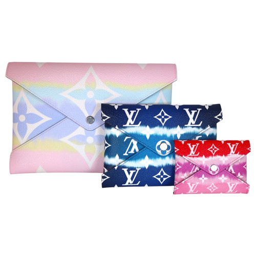Vist Large View of Product Image Which is Used Louis Vuitton Kirigami Escale Set