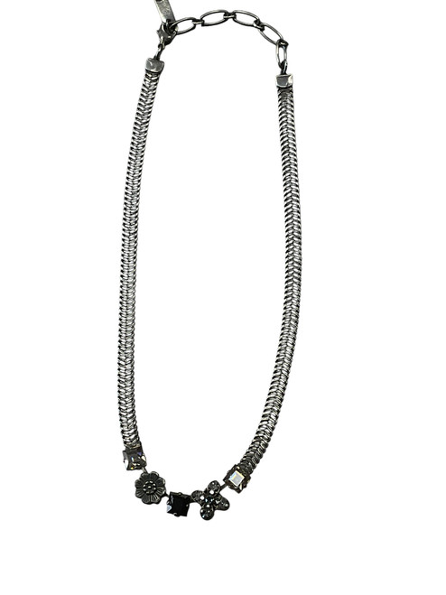 Vist Large View of Product Image Which is Used Mariana Necklace