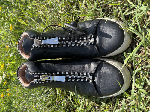 Vist Large View of Product Image Which is Used Frye Casual Shoes 8.5
