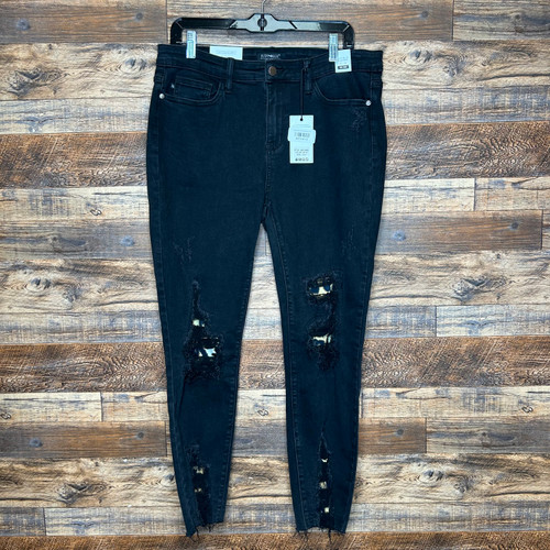 NWT Judy Blue Denim 14-32 60129-S000511427 Vist Large View of Product Image Which is NWT Judy Blue Denim 14-32