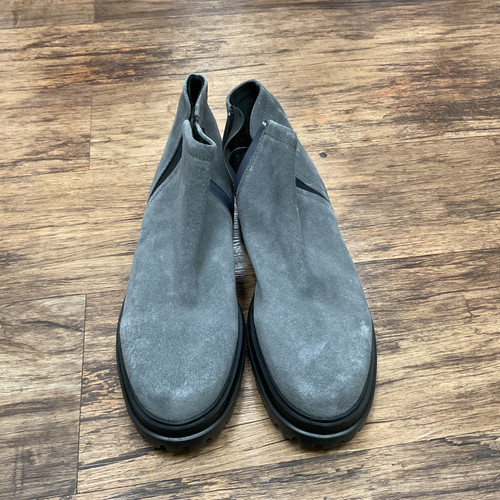 Vist Large View of Product Image Which is Used van eli Ankle Boots 10