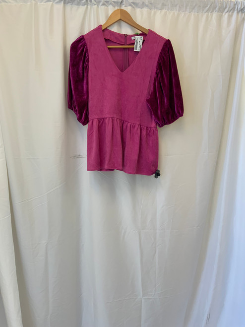 Vist Large View of Product Image Which is Used Unbranded Short Sleeve Top P S-4/6