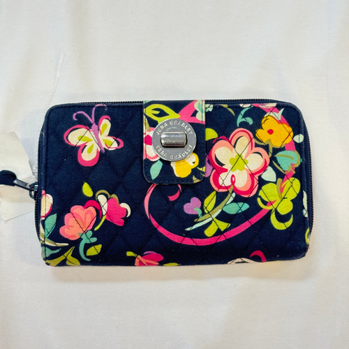 Vist Large View of Product Image Which is Used Vera Bradley Wallet