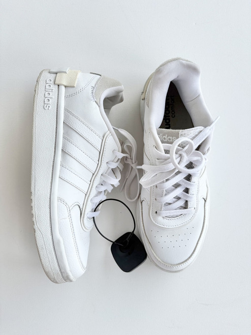 Vist Large View of Product Image Which is Used Adidas Casual Shoes 6.5
