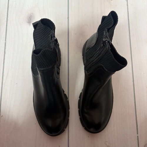 Vist Large View of Product Image Which is Used Unbranded Ankle Boots 9