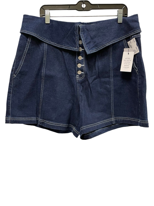 Vist Large View of Product Image Which is Used Eloquii Shorts 16-33