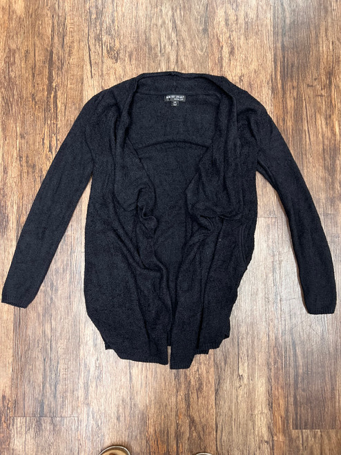 Vist Large View of Product Image Which is Used Barefoot Dreams Lightweight Sweater S-4/6