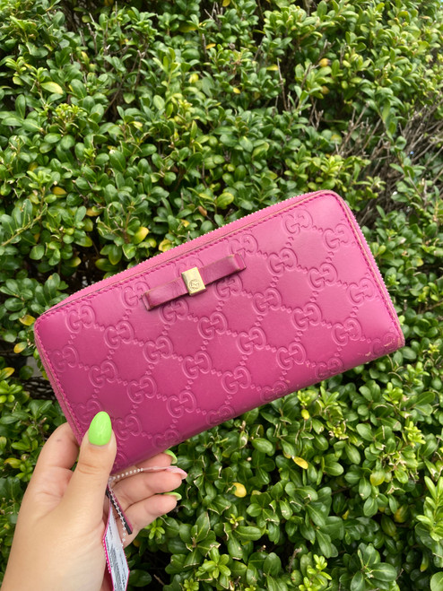 Vist Large View of Product Image Which is Used Gucci Wallet