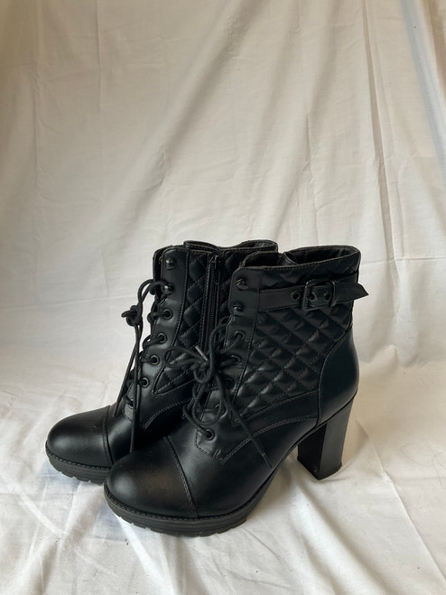 Vist Large View of Product Image Which is Used Guess Ankle Boots 9