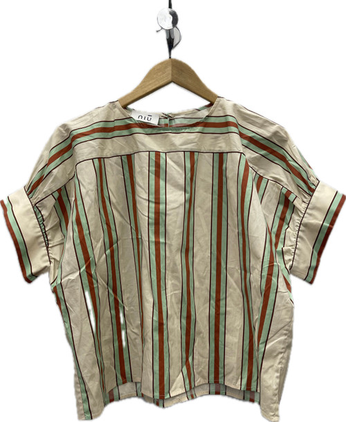 Vist Large View of Product Image Which is Used niū Short Sleeve Top M-8/10