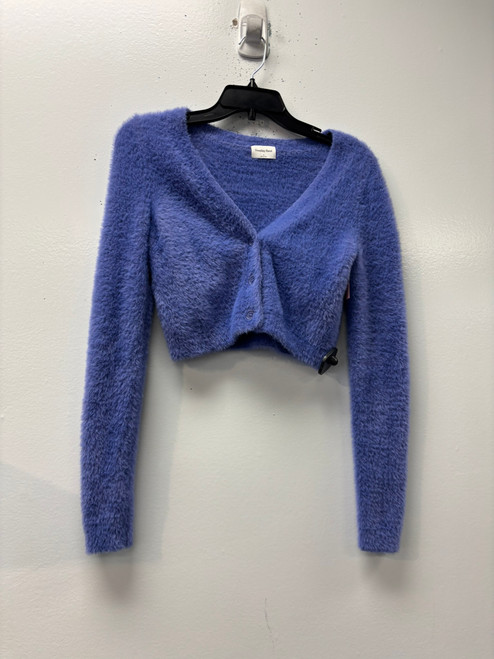 Vist Large View of Product Image Which is Used Aritzia Lightweight Sweater S-4/6