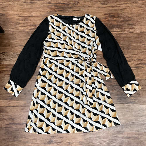 Vist Large View of Product Image Which is Used THML Short Dress B L-12/14