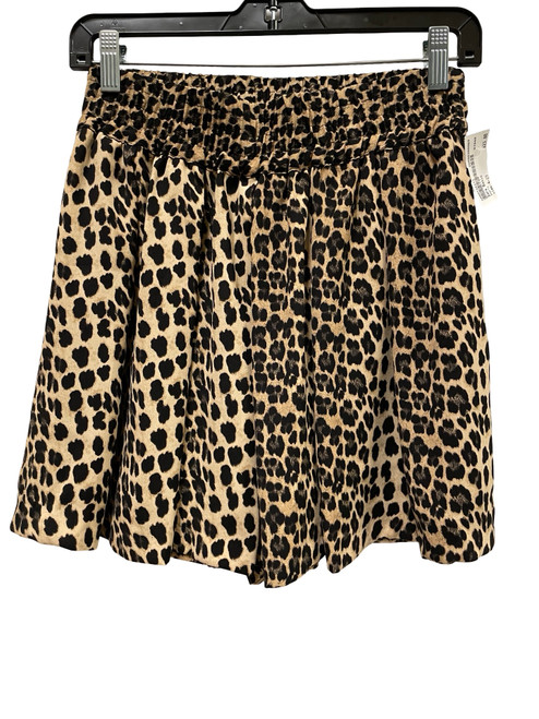 Vist Large View of Product Image Which is Used Zara Basic Shorts 4-27