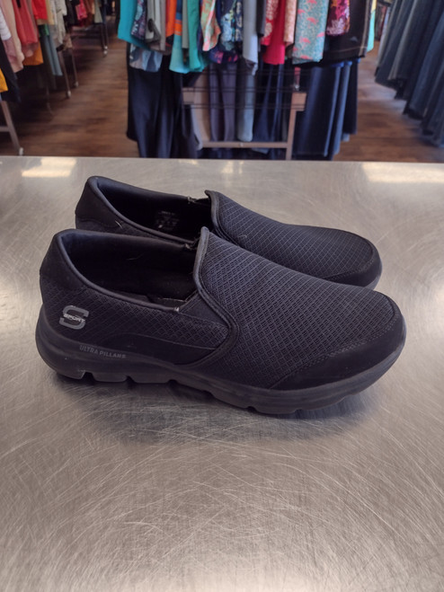 Vist Large View of Product Image Which is Used Skechers Mens Casual Shoes 10