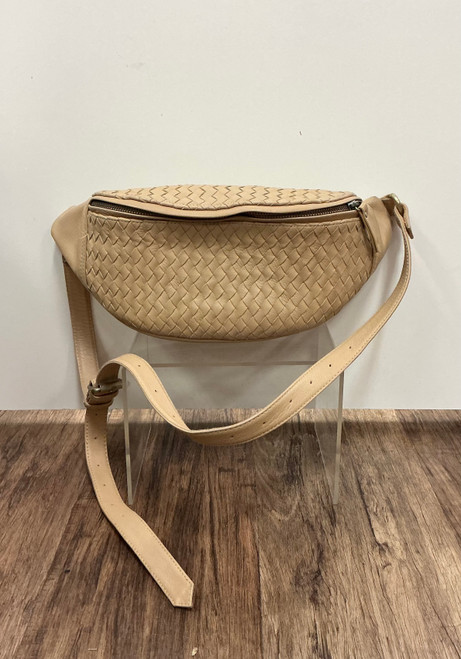 Vist Large View of Product Image Which is Used MANDRN Small Leather Handbag