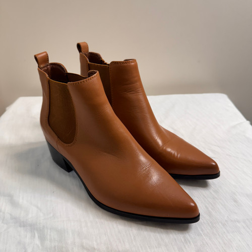 Vist Large View of Product Image Which is Used Blondo Ankle Boots 7.5