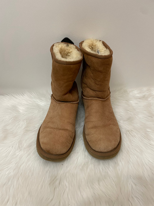 Vist Large View of Product Image Which is Used Ugg Australia Ankle Boots 9