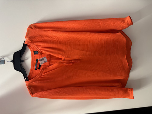 Vist Large View of Product Image Which is Used Unbranded Long Sleeve Top S-4/6