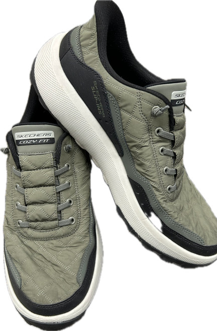 Vist Large View of Product Image Which is Used Skechers Mens Casual Shoes 11