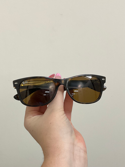 Vist Large View of Product Image Which is Used Ray-Ban Sunglasses