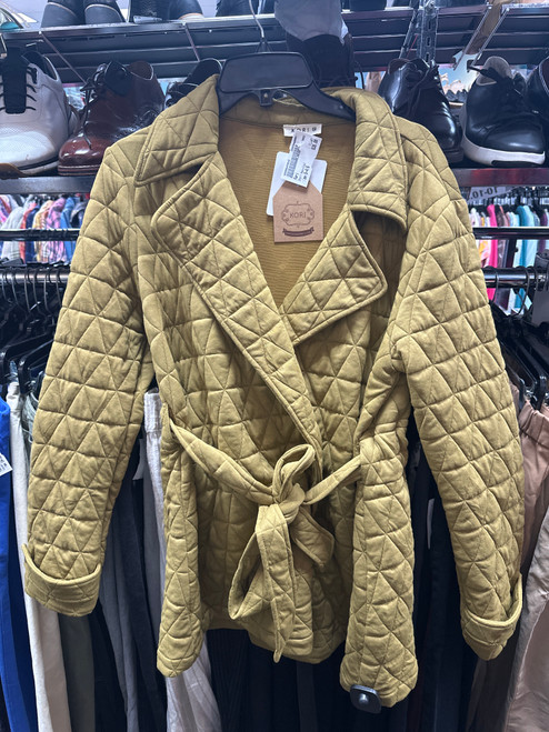 Vist Large View of Product Image Which is Used Kori Short HeavyCoat S-4/6