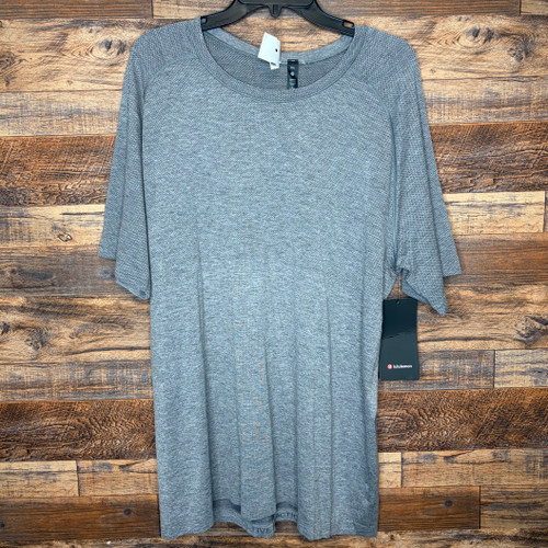 Vist Large View of Product Image Which is NWT Lululemon Mens Short Sleeve Top 2X/18-18.5