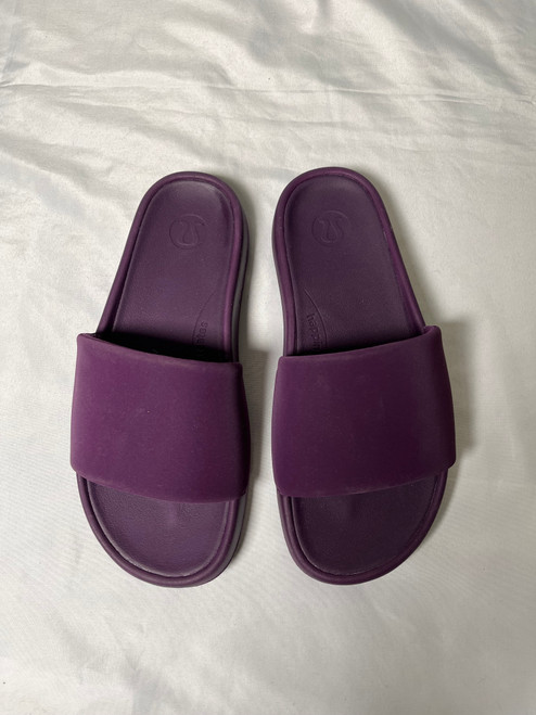 Vist Large View of Product Image Which is Used Lululemon Sandals 6