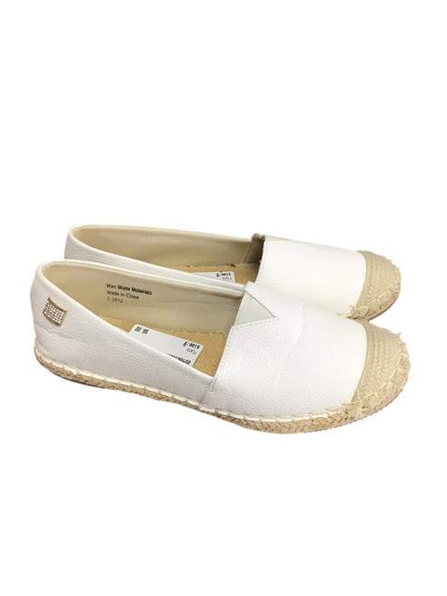 Used Unbranded Flats 9 60144-S000594778 Vist Large View of Product Image Which is Used Unbranded Flats 9