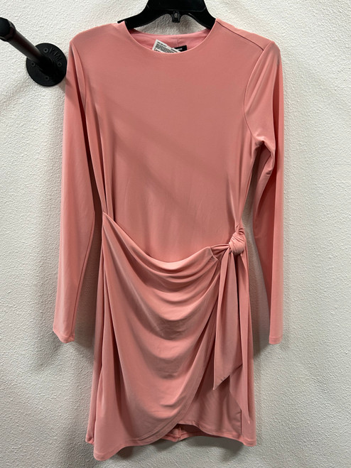 Vist Large View of Product Image Which is Used Express Short Dress B S-4/6