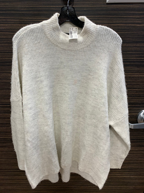 Vist Large View of Product Image Which is Used Unbranded Lightweight Sweater M-8/10