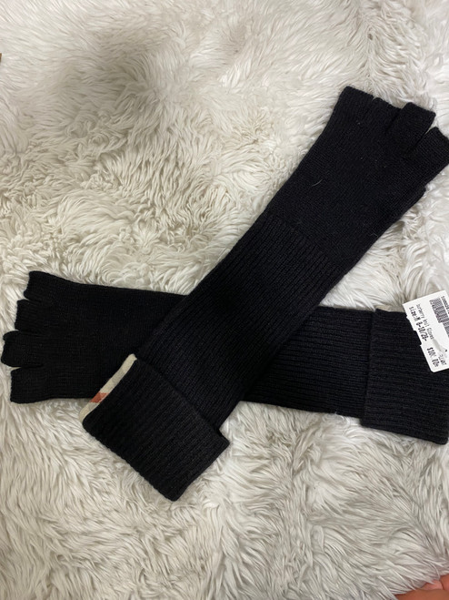 Used Unbranded Leather Gloves M 8-10/28-30 60100-S000287684 Vist Large View of Product Image Which is Used Unbranded Leather Gloves M 8-10/28-30