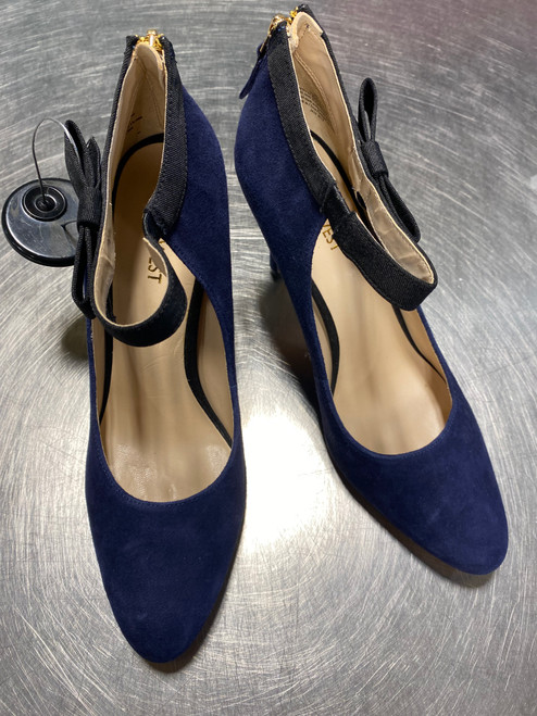 Vist Large View of Product Image Which is Used Nine West Low Heels 8