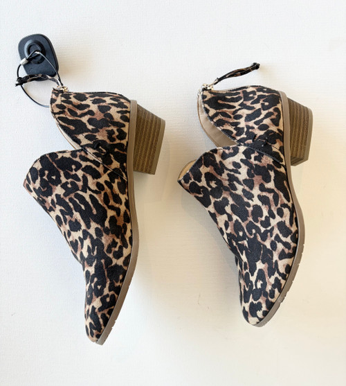 Used Unbranded Ankle Boots 6 60039-S000741381 Vist Large View of Product Image Which is Used Unbranded Ankle Boots 6
