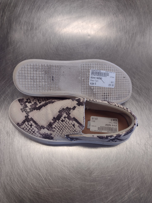 Vist Large View of Product Image Which is Used Steve Madden Flats 6