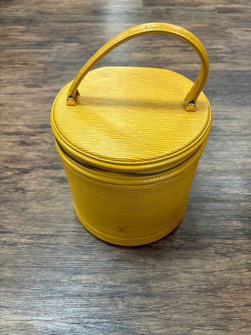 Vist Large View of Product Image Which is Used louis vuitton PURSE HANDBAGS  