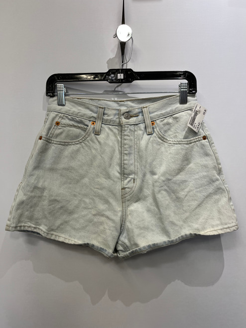 Vist Large View of Product Image Which is Used Levi's Shorts 4-27