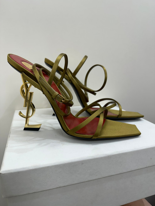 Vist Large View of Product Image Which is Used Yves Saint-Laurent High Heels 9