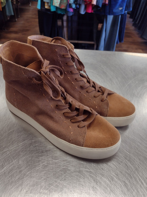 Vist Large View of Product Image Which is Used Frye Flats 11