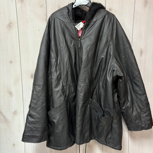 Vist Large View of Product Image Which is Used Woman Within Short HeavyCoat 5X-26