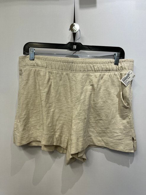 Vist Large View of Product Image Which is Used Universal Threads Shorts 20-35
